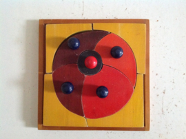 Schoolpuzzel. Hout.