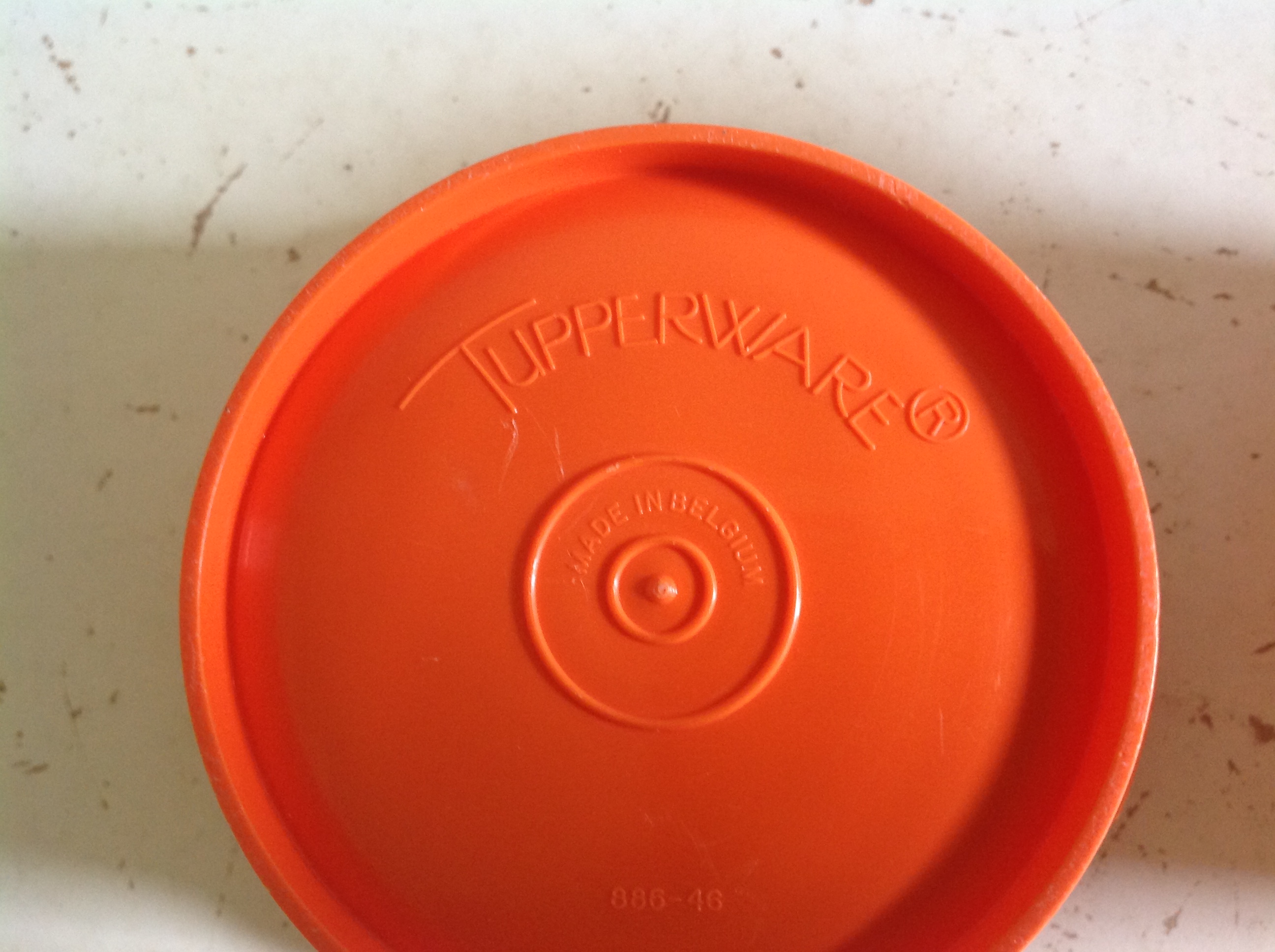 Tupperware bakje.