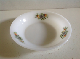 Diep bord / schaal. Arcopal.