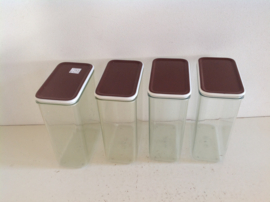 Kleine voorraadbus. Mepal.