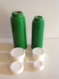 Thermosfles. 70-er jaren. 28 cm hoog.