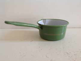 Steelpan. Reseda groen.