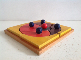 Schoolpuzzel. Hout.