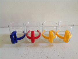 Theeglas. 70’s Rood handvat.