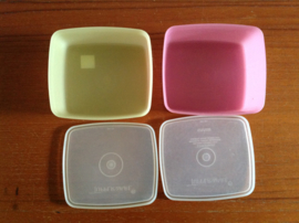 Tupperware. Opbergbakje.  Roze.