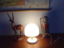 Champignon lamp. Wit.