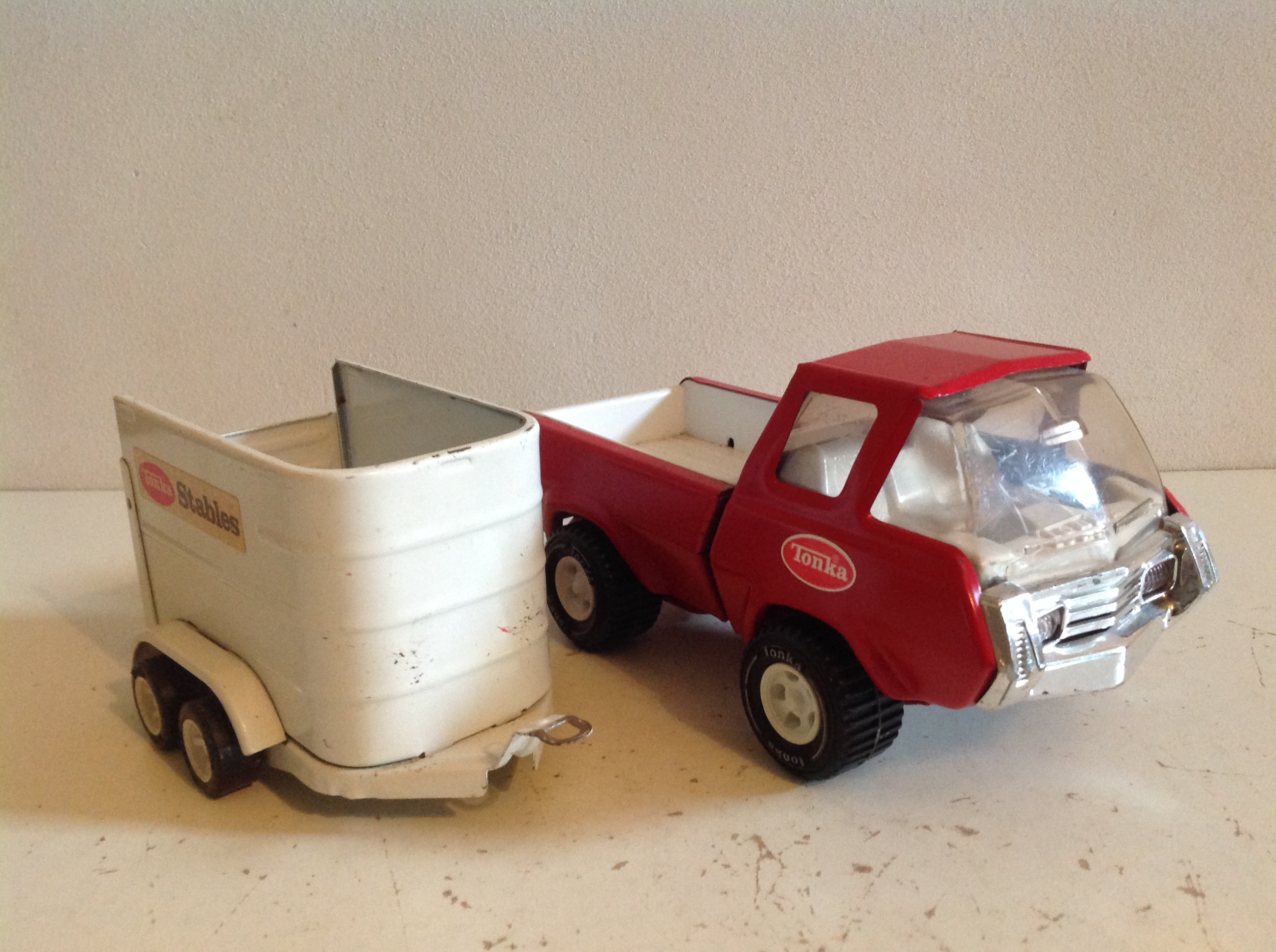 Tonka. Truck met paardentrailer.