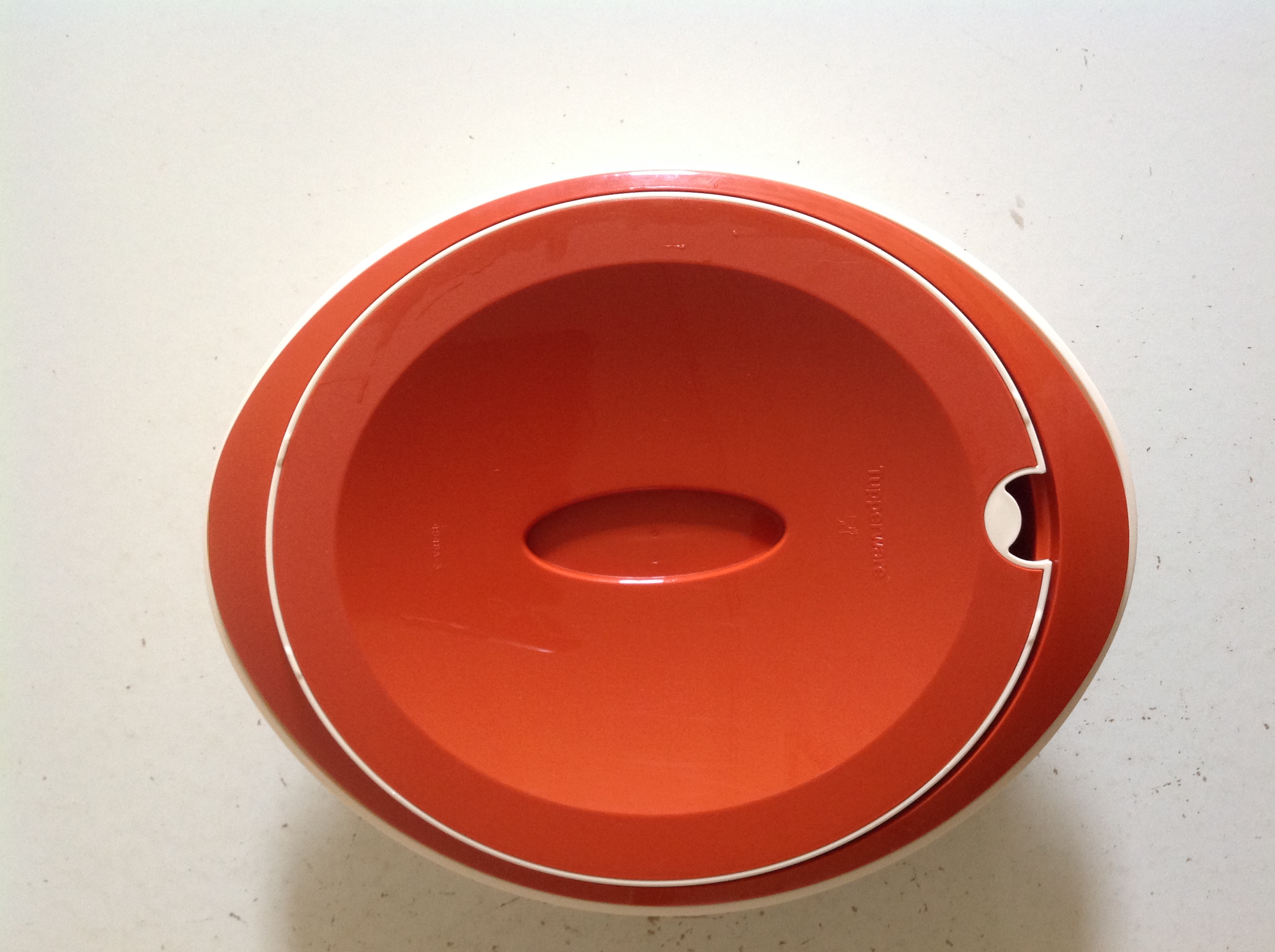 Isoleerschaal. Tupperware.