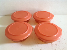 Schaal. Tupperware.