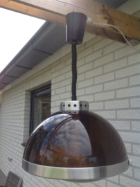 Design hanglamp. Plexiglas (smoke kleur) geborsteld aluminium. 70’s.