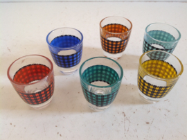 Borrelset. Glazen fles met 6 glazen. 60’s.