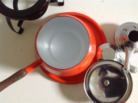 Emaille fondue set. Brabantia. Oranje.