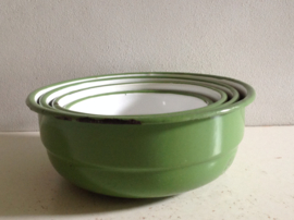 Set schalen. Emaille. Groen.