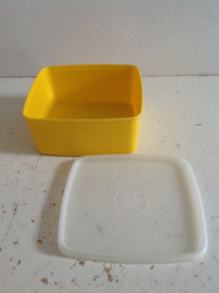 Tupperware. Bakje.