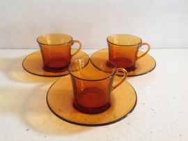 Kop en schotel set. Duralex.