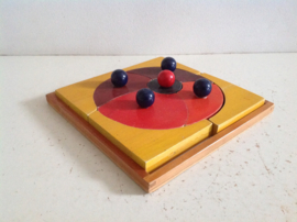 Schoolpuzzel. Hout.