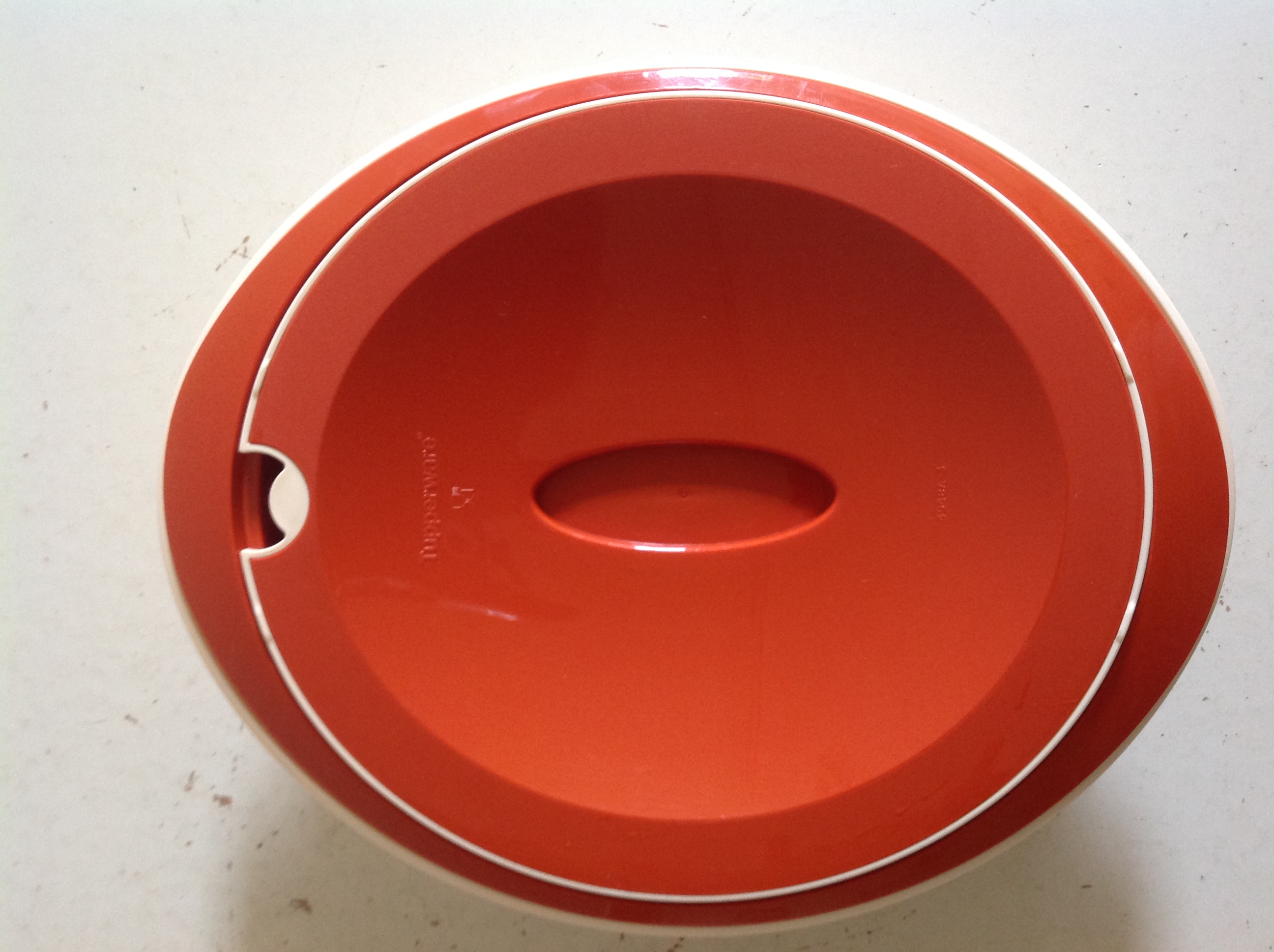 Isoleerschaal. Tupperware.