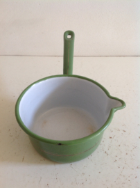Steelpan. Reseda groen.