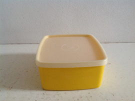 Tupperware. Bakje.
