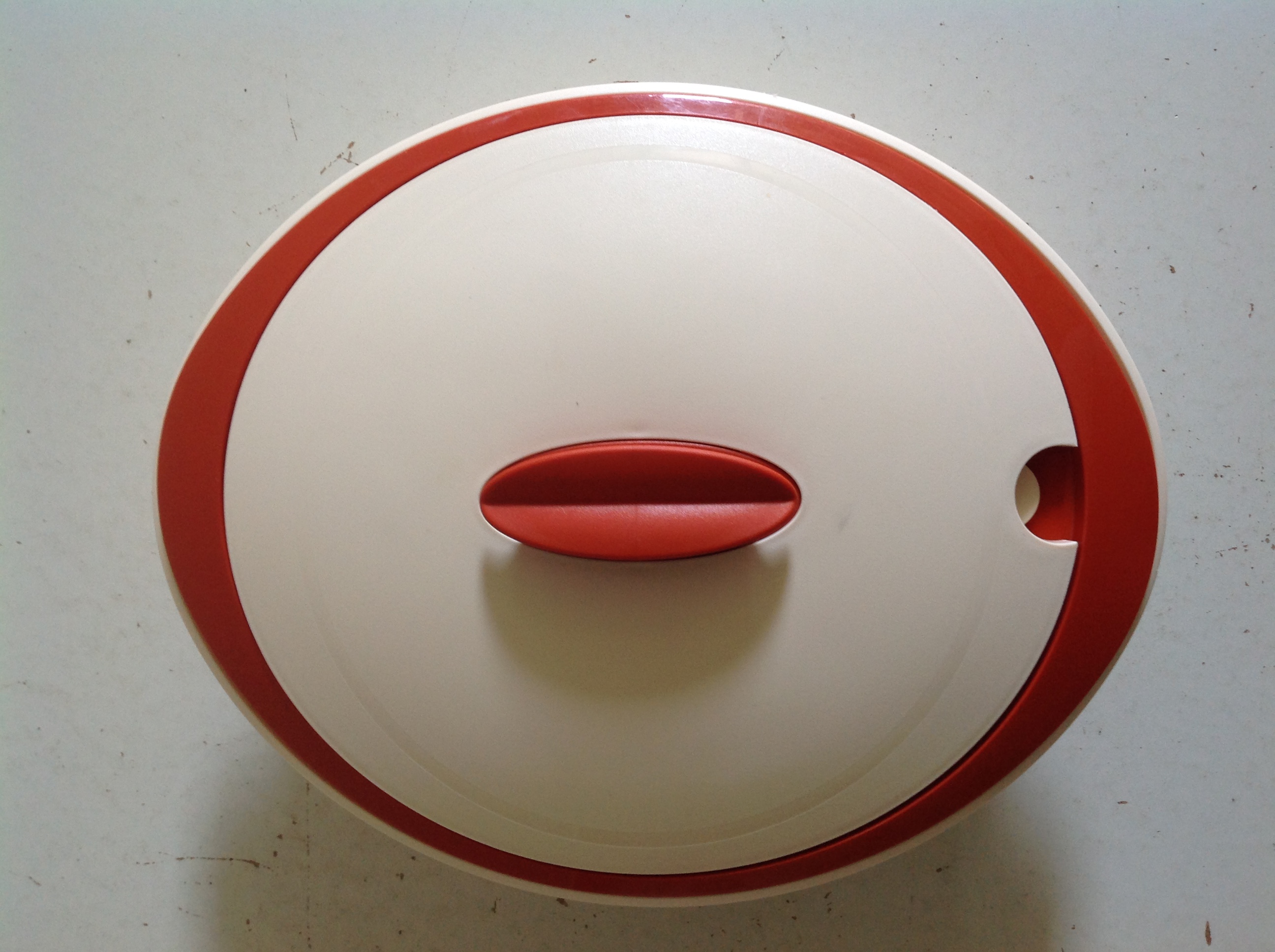 Isoleerschaal. Tupperware.
