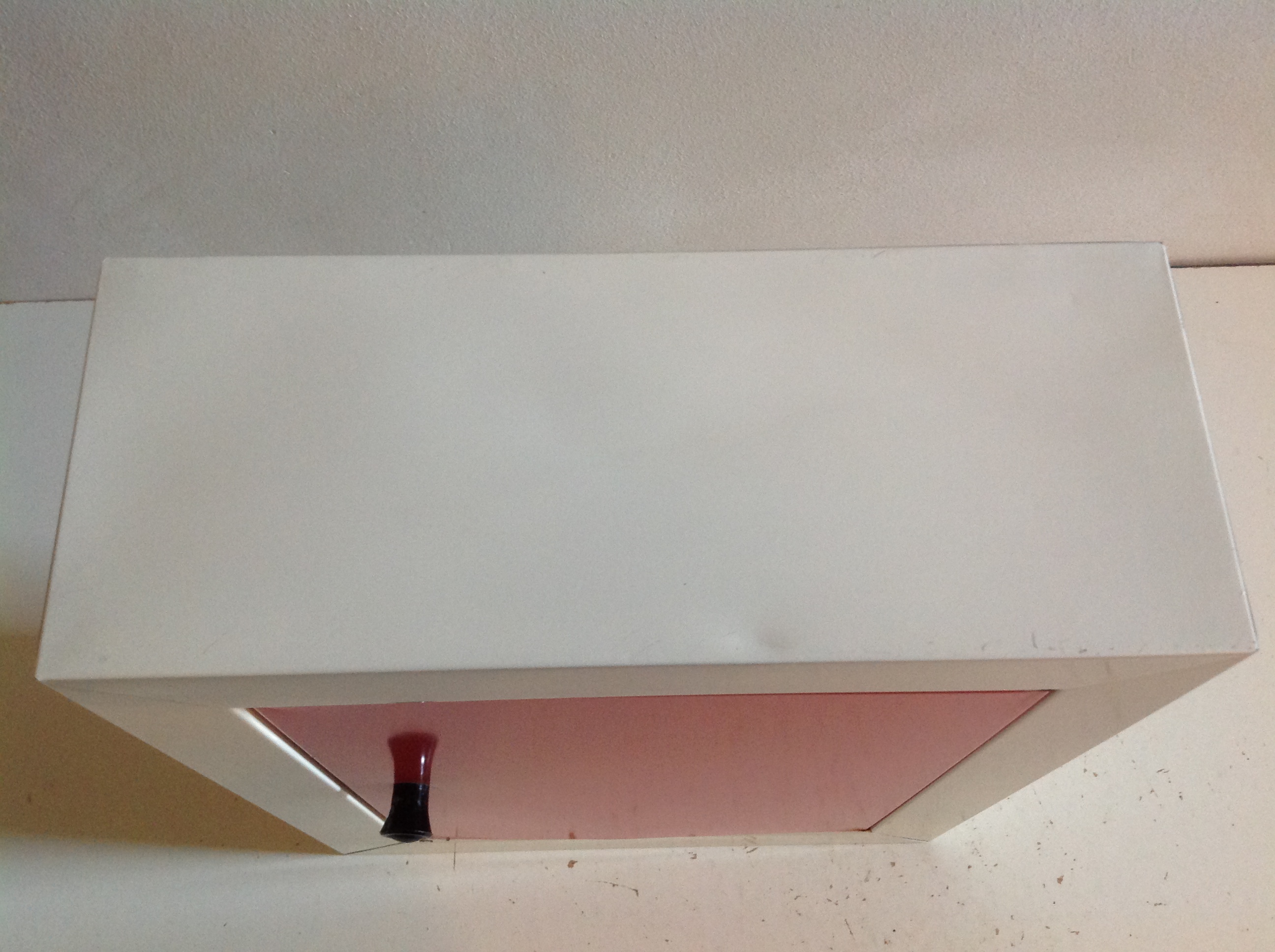 Badkamerkastje/medicijnkastje.