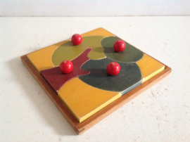 Schoolpuzzel. Hout.