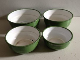 Set schalen. Emaille. Groen.