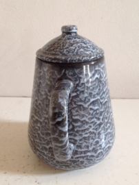 Theepot. Emaille.
