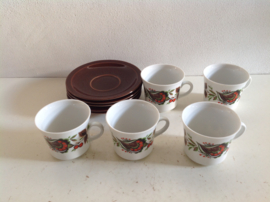 Kop en schotels. Set van 5 stuks.