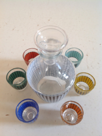 Borrelset. Glazen fles met 6 glazen. 60’s.