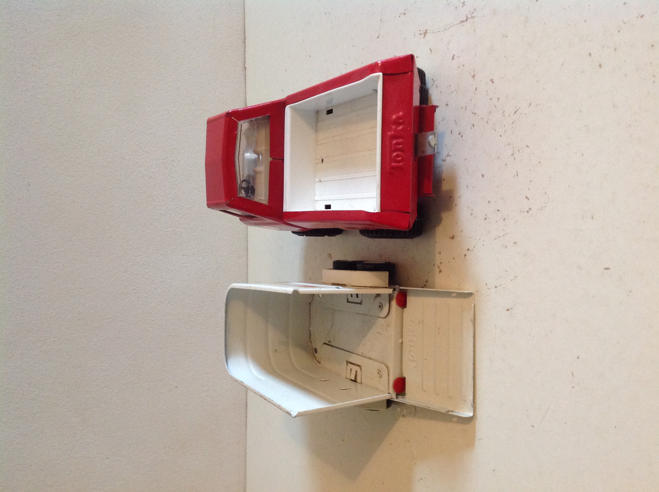 Tonka. Truck met paardentrailer.
