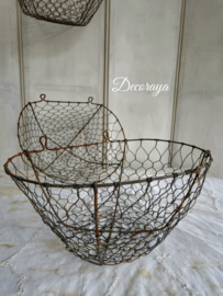 Ijzeren manden/wire baskets