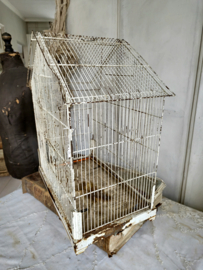 Oude vogelkooi/old French birdcage