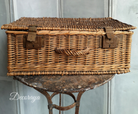 Mand met beslag /French basket