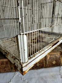 Oude vogelkooi/old French birdcage