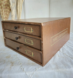 Fourniturenkasje/French chest