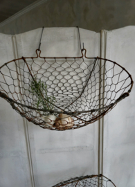 Ijzeren manden/wire baskets