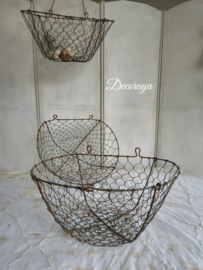 Ijzeren manden/wire baskets