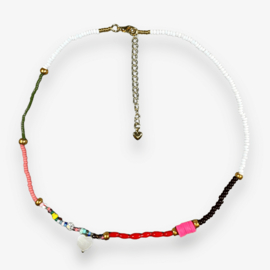 Short necklace 17