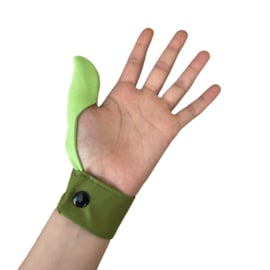 Thumb sleeve: to quit thumb sucking