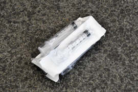 Syringes (4 pieces)