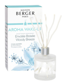 Geef jouw badkamer of toilet tijdens de warme zomerdagen een verkwikkende sfeer met de Maison Berger geurstokjes Aroma Happy. Dit huisparfum opent met frisse en waterachtige topnoten waarna een perfecte samensmelting plaatsvindt met het zonnig hart van de