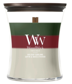 TRILOGY HOLIDAY GARLAND MEDIUM CANDLE