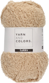 YARN AND COLORS FURRY 009 Limestone