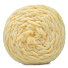 CHUNKY CHENILLE 010 VANILLA