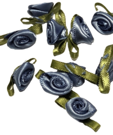 Gutermann Blauwe Satijnen Roosjes (10 stuks)