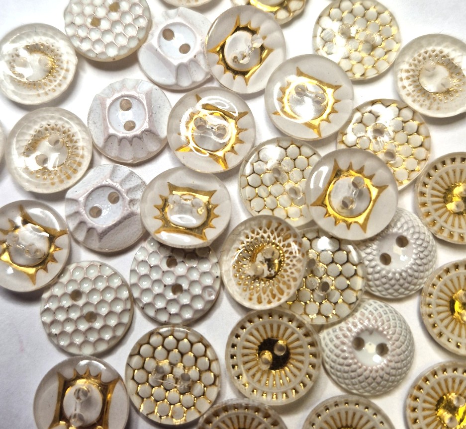 39 Wit Gouden Knopen 12 mm