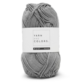 YARN AND COLORS MUST-HAVE 096 SHARK GREY