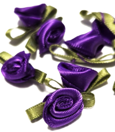 Gutermann Paarse Satijnen Roosjes (10 stuks)