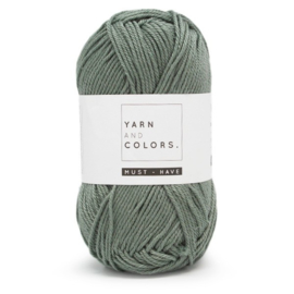 YARN AND COLORS MUST-HAVE 092 PEA GREEN